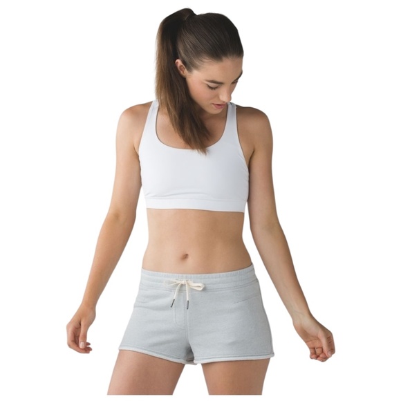 Lululemon Energy Bra - White, Size 8 NWOT, Pads Included - Picture 4 of 8